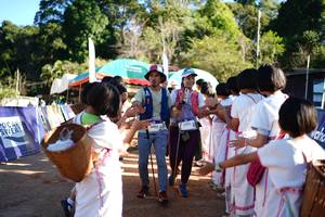 BIB: 2004, 3364
                            <button type="button" onclick="openModal(19044267)" class="btn btn-primary btn-sm float-right btn-popup" data-toggle="modal" data-target=".modal-high-quality">
                        <i class="fas fa-shopping-cart"></i> Add to Cart
                    </button>
                                            <button type="button" onclick="isThisMe(19044267, true)" class="btn btn-success btn-sm float-right btn-popup btn-isme hidden" data-toggle="tooltip" data-placement="bottom" title="นี่คือรูปของคุณใช่ไหม คลิกที่นี่เพื่อเอาเข้าอัลบั้ม">
                        <i class="fas fa-plus"></i> Add to album
                    </button>
                    <button type="button" onclick="isThisMe(19044267, false)" class="btn btn-warning btn-sm float-right btn-popup btn-isnotme hidden">
                        <i class="fas fa-ban"></i> Remove from album
                    </button>